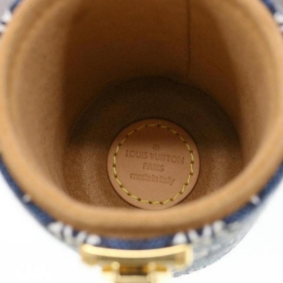 LOUIS VUITTON | Since 1854 100ML Travel Case - Picture 5 of 16